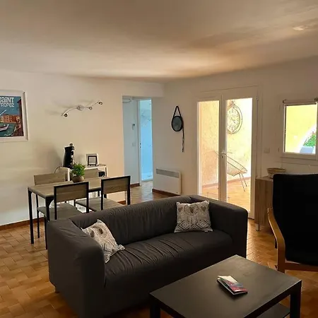 Bas De 70m2 Independant Avec Espace Jacuzzi Prive * Le Lavandou